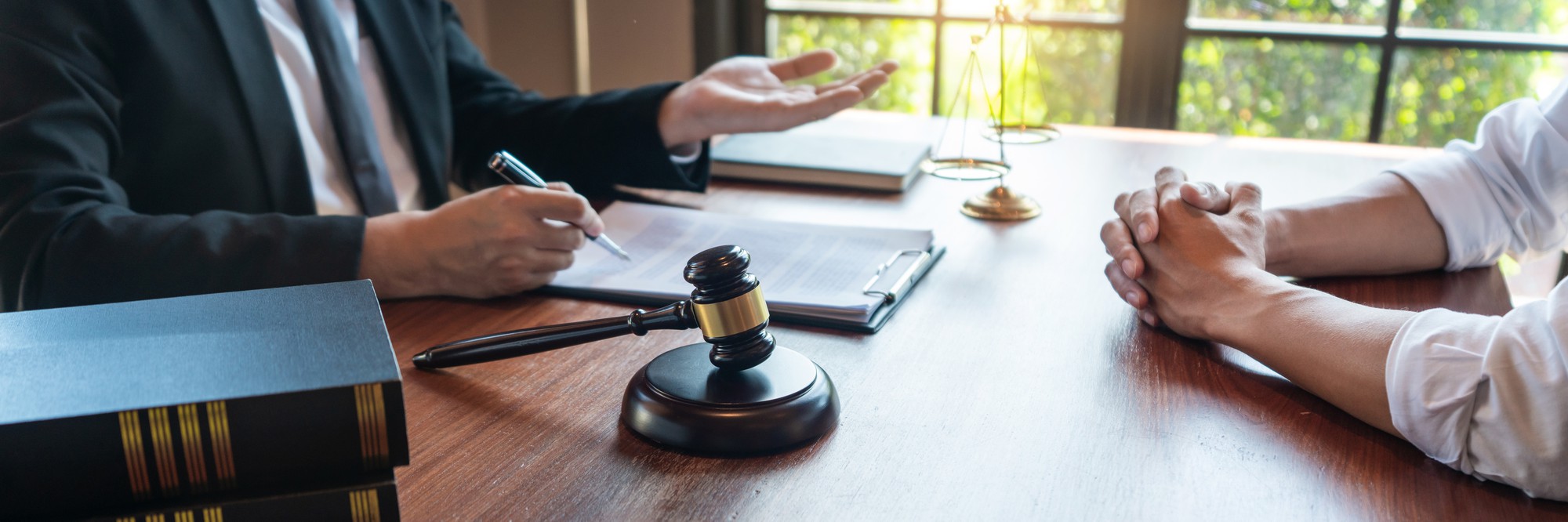 Consumer rights protection and dispute settlement by qualified legal professionals